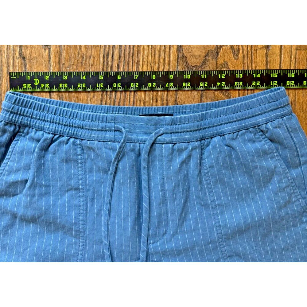 Banana Republic Easy Shorts Women Medium Blue & White‎ Pinstripes Elastic Waist - Picture 4 of 7